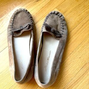 Eddie Bauer suede leather loafers with bow, taupe color, size 8